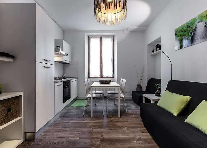 Stayeasy Fara12 - Central Station & Downtown Walking Distance